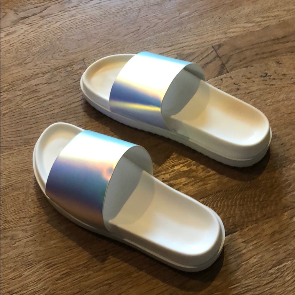 Reflective sandals